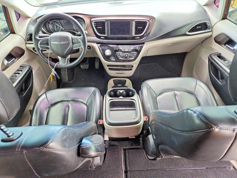 48493766 :رقم المزاد ، 2C4RC1DG0LR148655 vin ، 2020 Chrysler Voyager مزاد بيع