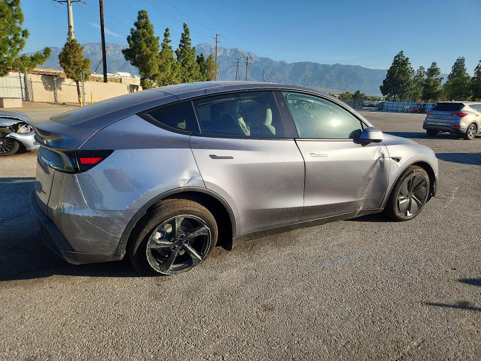49679806 :رقم المزاد ، 7SAYGDEE8TF612417 vin ، 2026 Tesla Model Y مزاد بيع