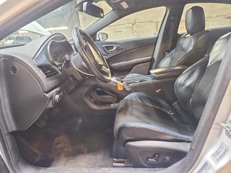 51339356 :رقم المزاد ، 1C3CCCDG6FN553751 vin ، 2015 Chrysler 200 مزاد بيع