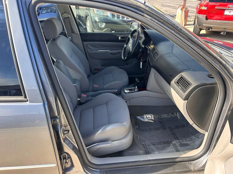 51905456 :رقم المزاد ، 3VWSR69M94M131368 vin ، 2004 Volkswagen Jetta مزاد بيع
