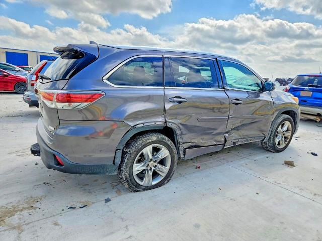 2015 Toyota Highlander მანქანა იყიდება აუქციონზე, vin: 5TDYKRFH3FS081354, აუქციონის ნომერი: 49720476