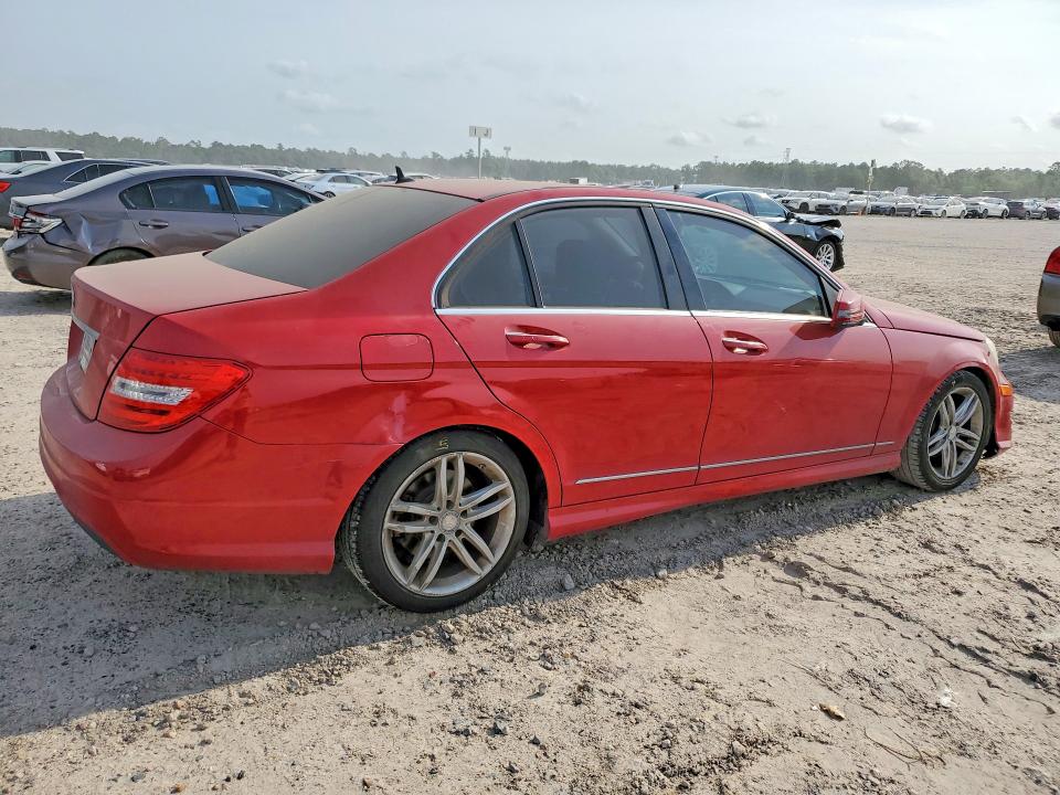 51488076 :رقم المزاد ، WDDGF4HBXEA938170 vin ، 2014 Mercedes-benz C مزاد بيع
