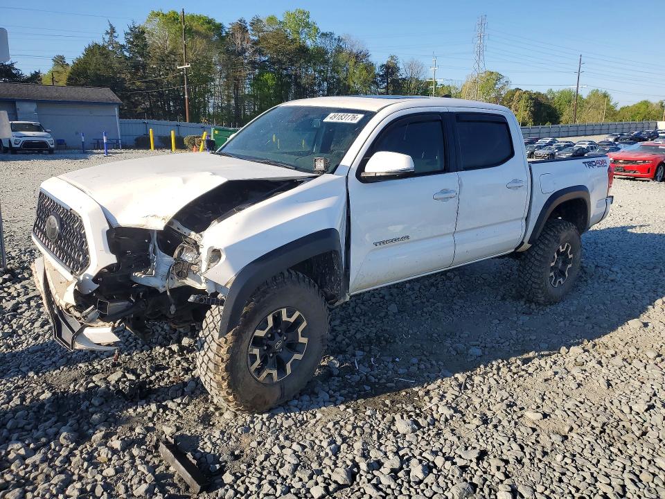 Aukcja sprzedaży 2018 Toyota Tacoma Double Cab/sr, vin: 5TFCZ5AN4JX152804, numer aukcji: 49183176