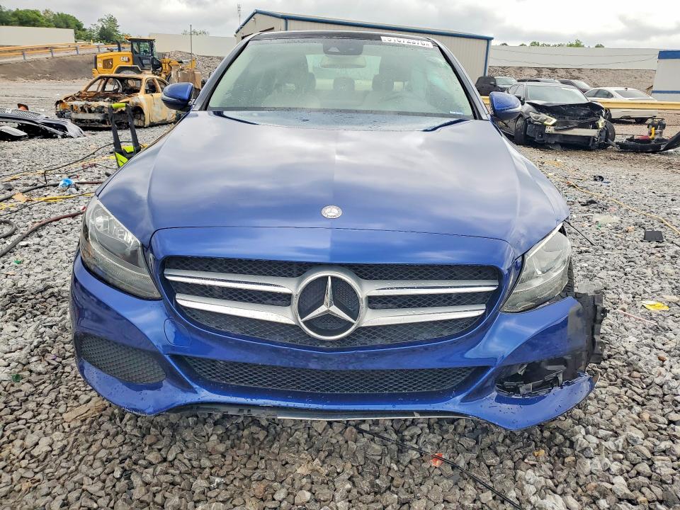 51672376 :رقم المزاد ، WDDWF4JB5HR240285 vin ، 2017 Mercedes-benz C مزاد بيع