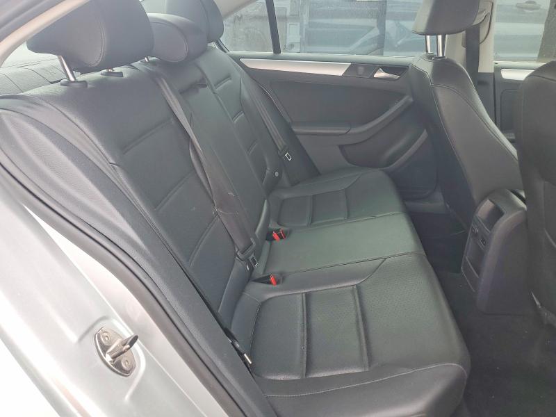47857576 :رقم المزاد ، 3VWDX7AJ4DM306325 vin ، 2013 Volkswagen Jetta مزاد بيع