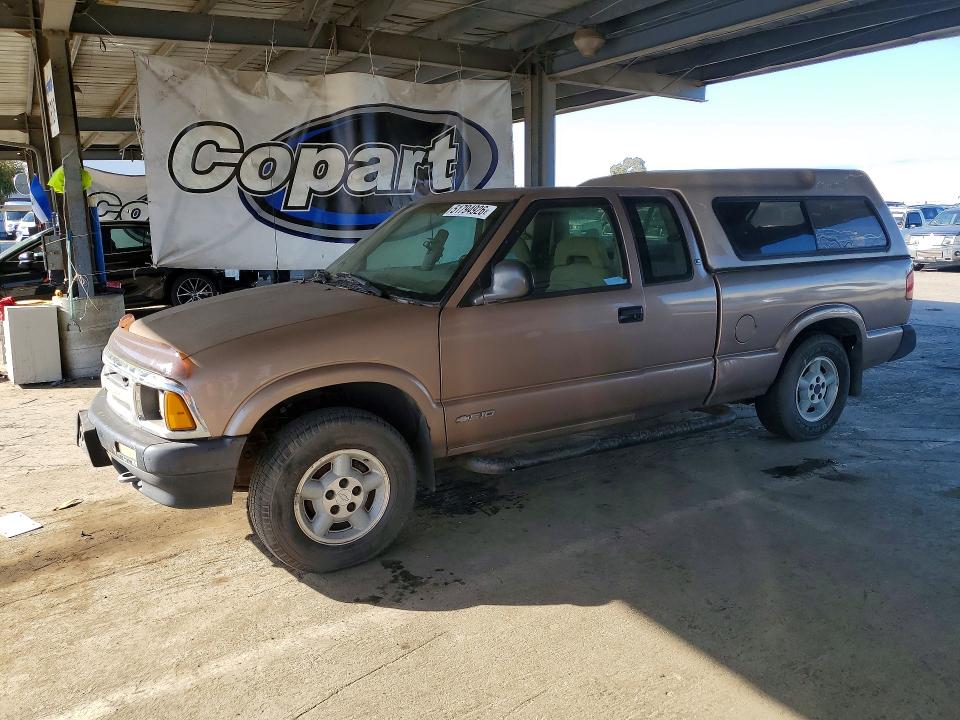51794926 :رقم المزاد ، 1GCDT19X0V8206698 vin ، 1997 Chevrolet S Truck مزاد بيع