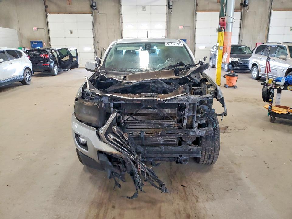 49817596 :رقم المزاد ، 1GTG6BE3XF1147540 vin ، 2015 Gmc Canyon مزاد بيع