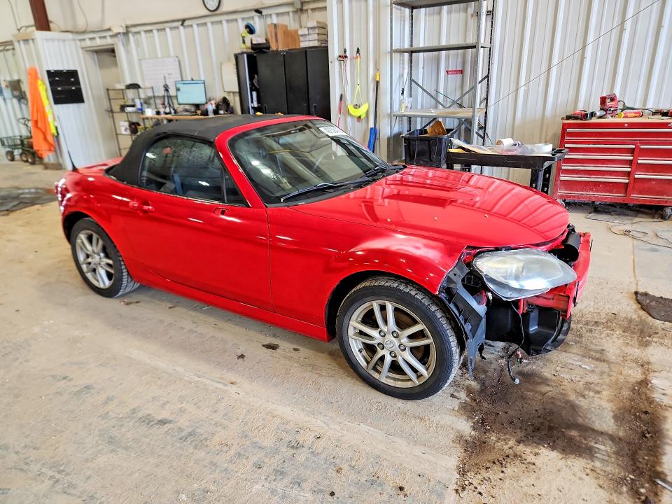 49756476 :رقم المزاد ، JM1NC2JF6B0213811 vin ، 2011 Mazda Mx-5 Miata مزاد بيع
