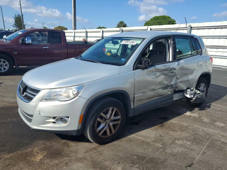 Aukcja sprzedaży 2011 Volkswagen Tiguan, vin: WVGAV7AX5BW527196, numer aukcji: 51081366