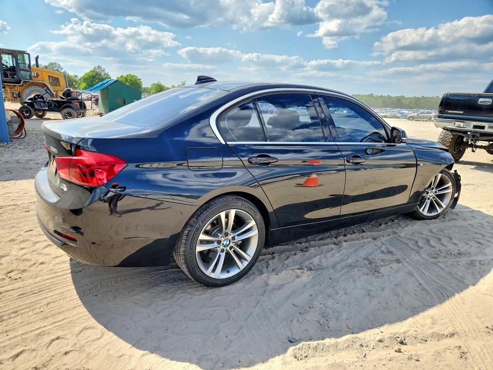 49033766 :رقم المزاد ، WBA8B9G50JNU95918 vin ، 2018 Bmw 330 مزاد بيع