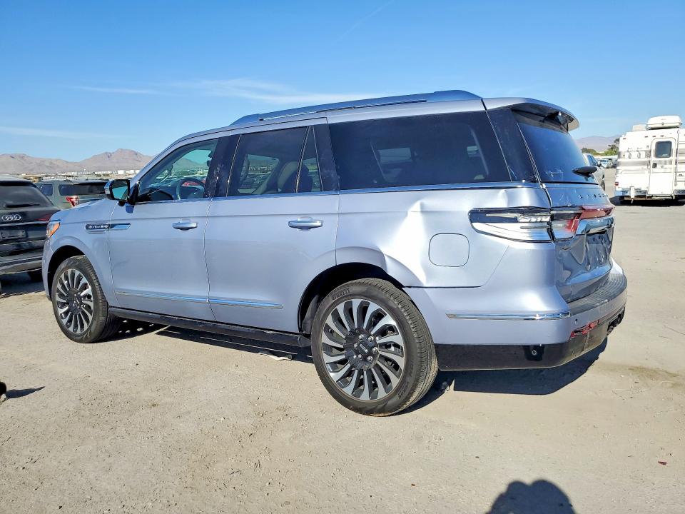 2023 Lincoln Navigator მანქანა იყიდება აუქციონზე, vin: 5LMJJ2TG5PEL15856, აუქციონის ნომერი: 49146126