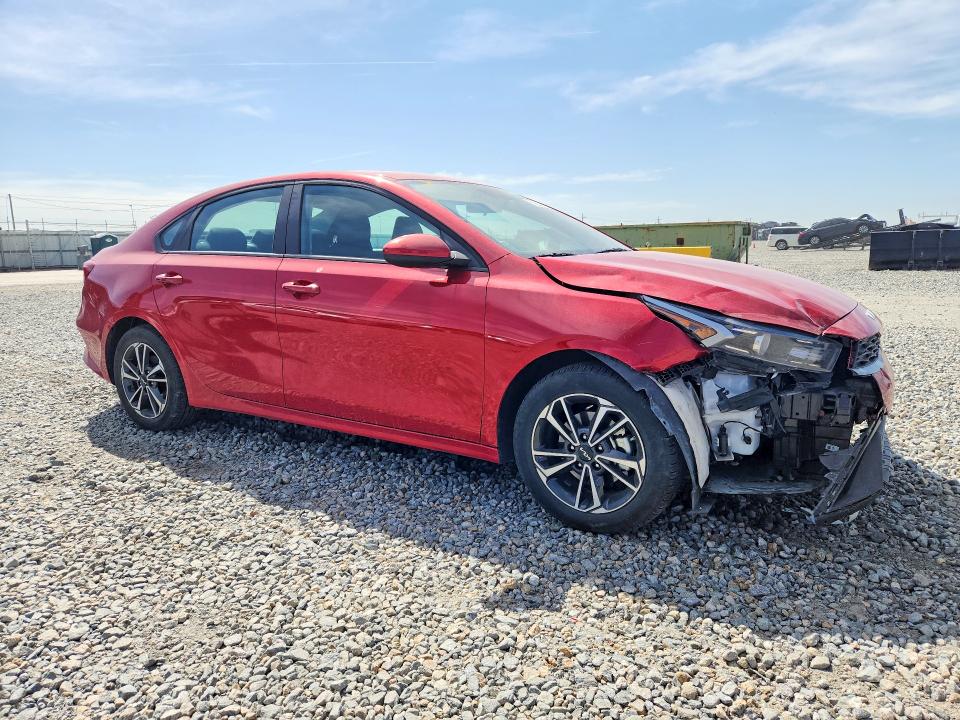 2024 Kia Forte მანქანა იყიდება აუქციონზე, vin: 3KPF24AD0RE819527, აუქციონის ნომერი: 50067186