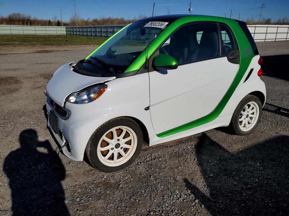 2015 Smart Fortwo მანქანა იყიდება აუქციონზე, vin: WMEEJ9AA6FK838823, აუქციონის ნომერი: 50982556