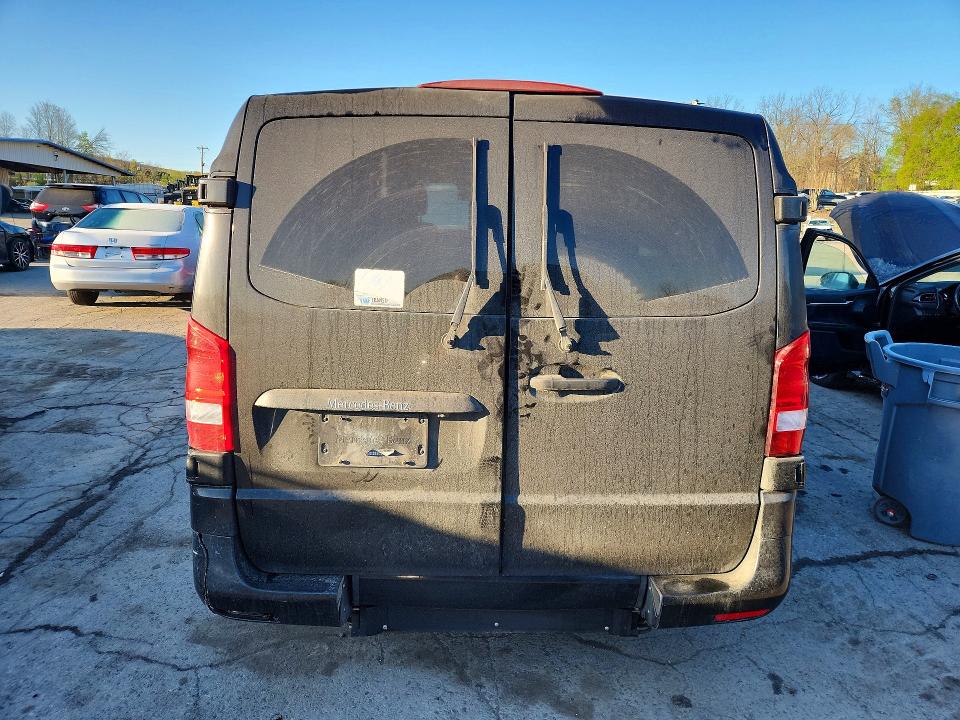 50611186 :رقم المزاد ، WD4PG2EE7J3490372 vin ، 2018 Mercedes Benz Metris مزاد بيع