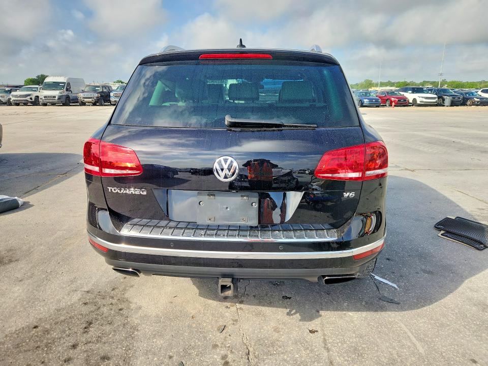 48259636 :رقم المزاد ، WVGGF7BP7HD004689 vin ، 2017 Volkswagen Touareg مزاد بيع