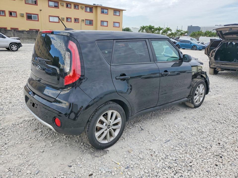 Продаж на аукціоні авто 2018 Kia Soul, vin: KNDJP3A52J7515313, номер лоту: 51951726