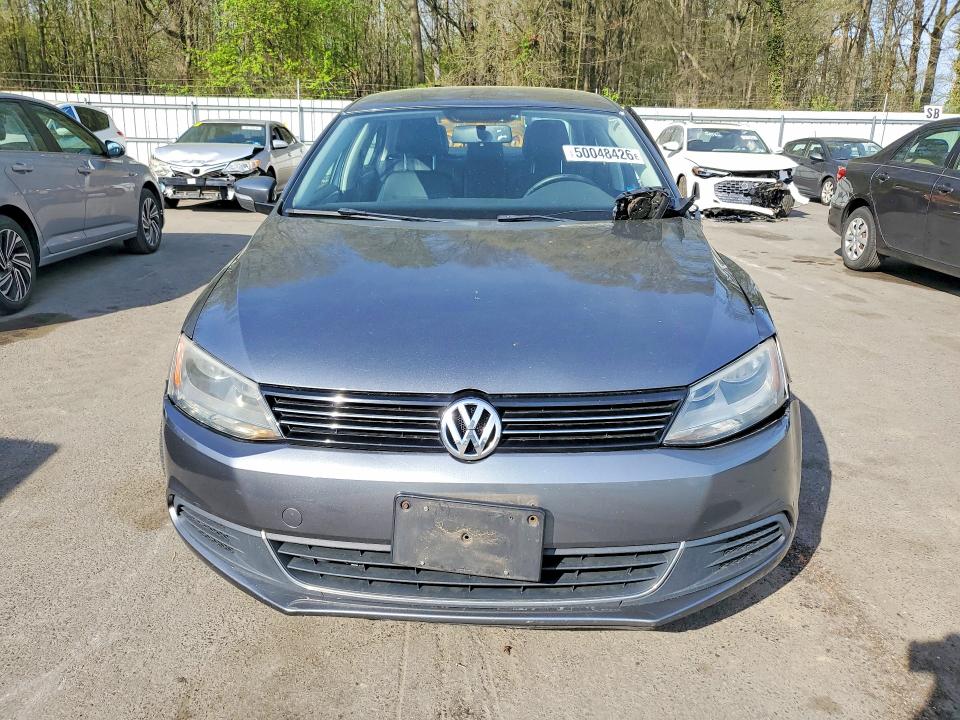 50048426 :رقم المزاد ، 3VWDP7AJ4DM221162 vin ، 2013 Volkswagen Jetta مزاد بيع