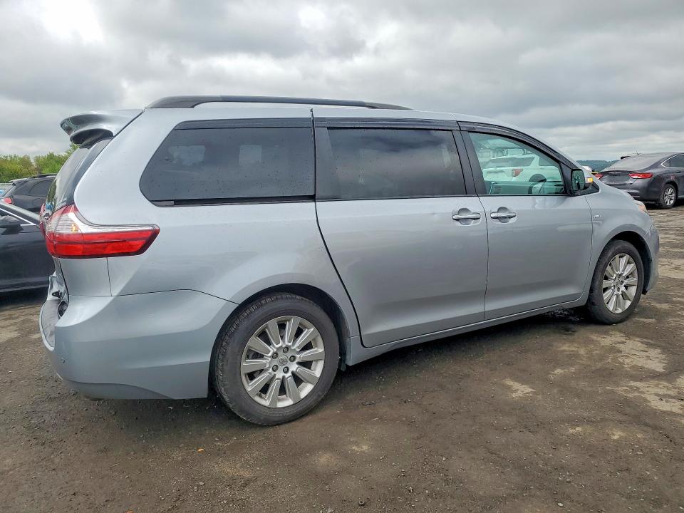 51820476 :رقم المزاد ، 5TDDK3DC1GS130717 vin ، 2016 Toyota Sienna مزاد بيع