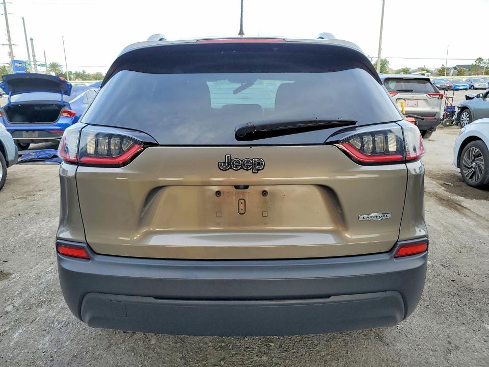 51035586 :رقم المزاد ، 1C4PJLCB6LD624344 vin ، 2020 Jeep Cherokee مزاد بيع