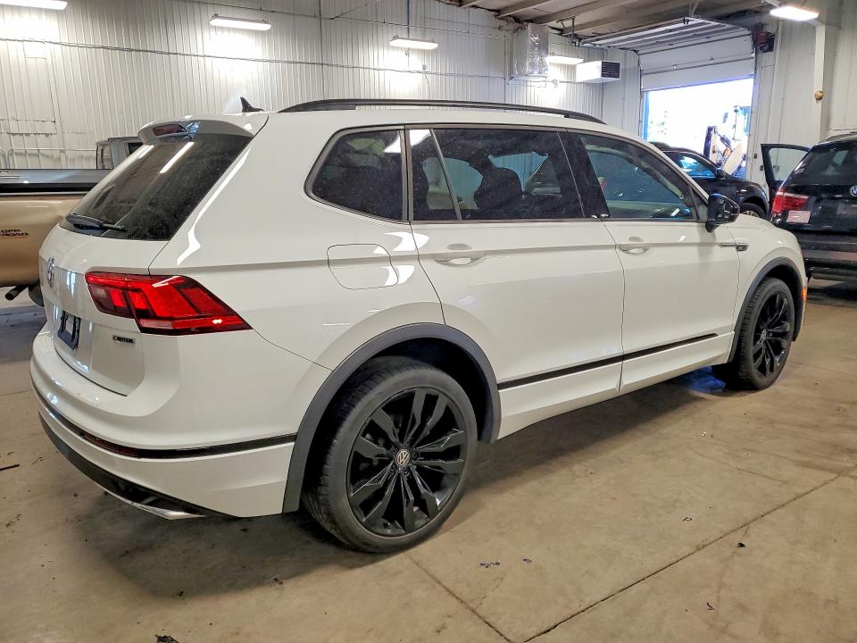Продажа на аукционе авто 2021 Volkswagen Tiguan, vin: 3VV2B7AX9MM095752, номер лота: 51292476