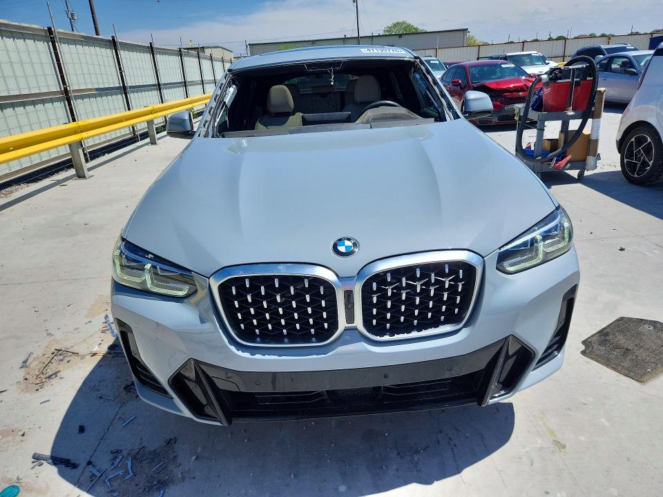 47139776 :رقم المزاد ، 5UX33DT05R9U36292 vin ، 2024 Bmw X4 مزاد بيع