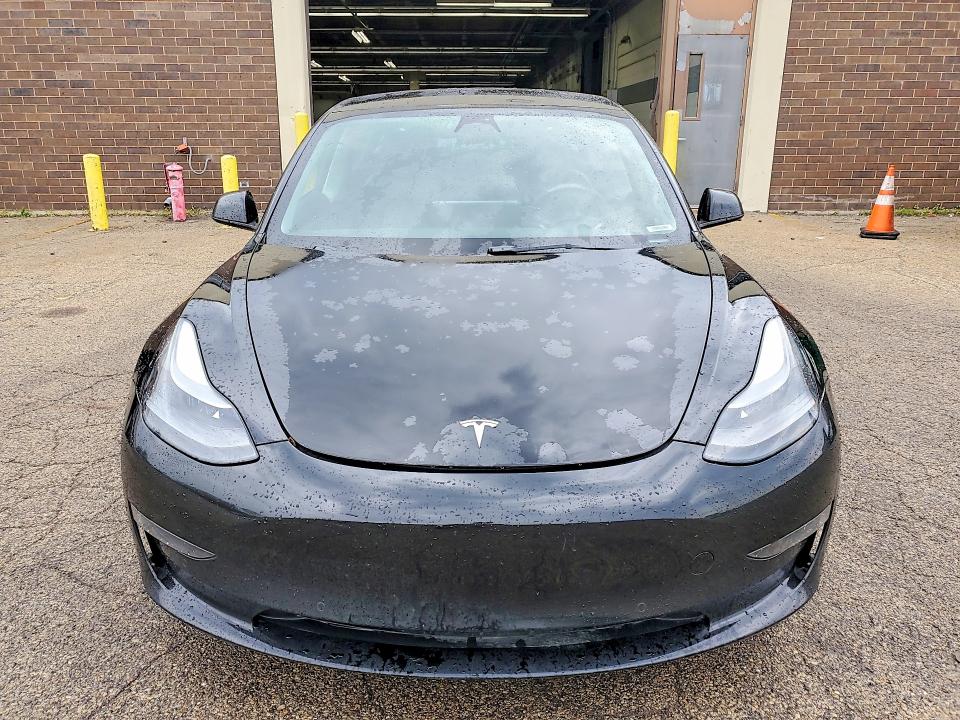 2022 Tesla Model 3 მანქანა იყიდება აუქციონზე, vin: 5YJ3E1EA4NF287101, აუქციონის ნომერი: 51123326