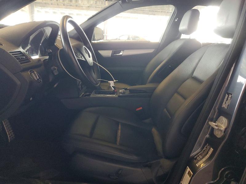 51346486 :رقم المزاد ، WDDGF54X89R083211 vin ، 2009 Mercedes-benz C مزاد بيع
