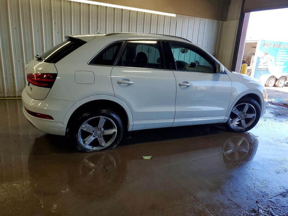 49438236 :رقم المزاد ، WA1EFCFS0FR003042 vin ، 2015 Audi Q3 مزاد بيع