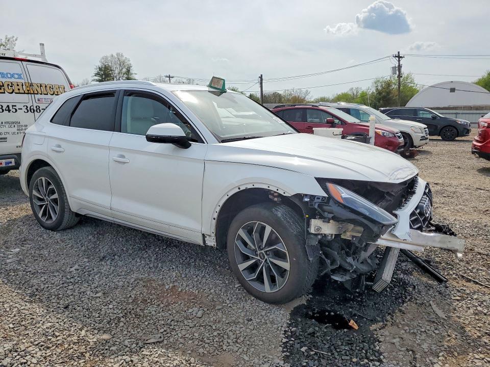 49867216 :رقم المزاد ، WA1BAAFY3M2067141 vin ، 2021 Audi Q5 مزاد بيع