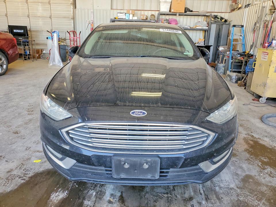 51440836 :رقم المزاد ، 3FA6P0H77HR281187 vin ، 2017 Ford Fusion مزاد بيع