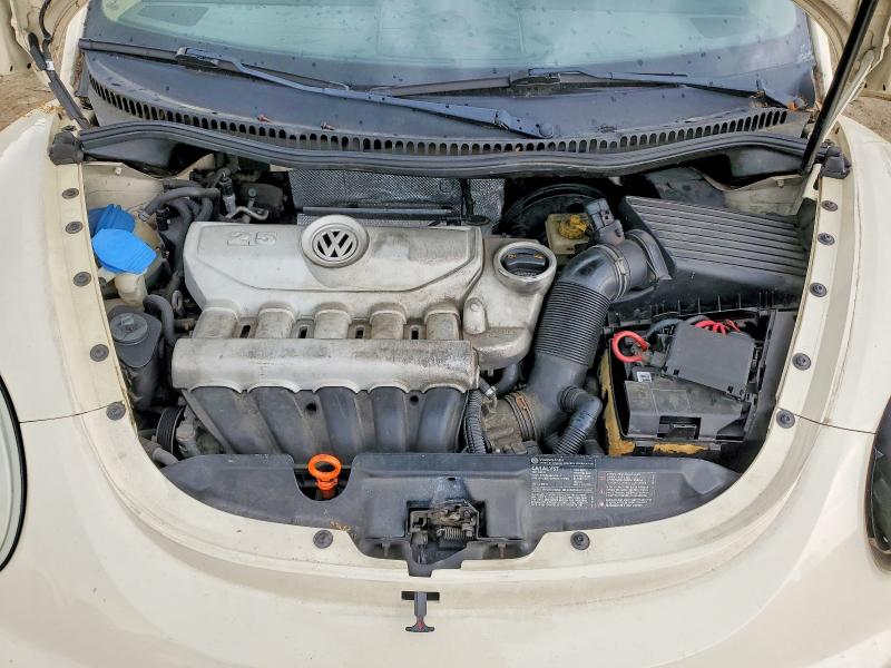 51133276 :رقم المزاد ، 3VWPG31Y58M413361 vin ، 2008 Volkswagen New Beetle مزاد بيع