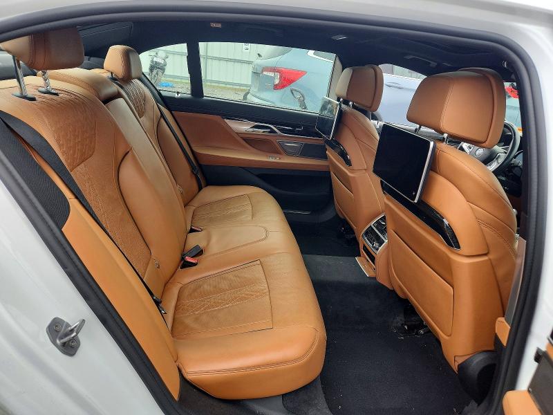 2016 Bmw 750 მანქანა იყიდება აუქციონზე, vin: WBA7F2C57GG419073, აუქციონის ნომერი: 49562946