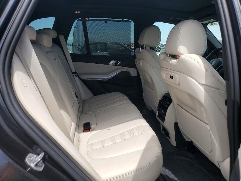 51376136 :رقم المزاد ، 5UXCR6C09N9M48532 vin ، 2022 Bmw X5 مزاد بيع