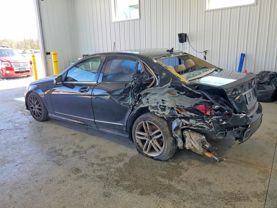 2012 Mercedes-benz C მანქანა იყიდება აუქციონზე, vin: WDDGF4HB0CR234736, აუქციონის ნომერი: 50750246