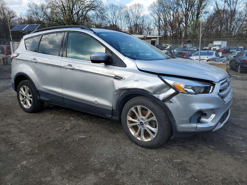 Продаж на аукціоні авто 2018 Ford Escape, vin: 1FMCU0GD4JUC37073, номер лоту: 48262106