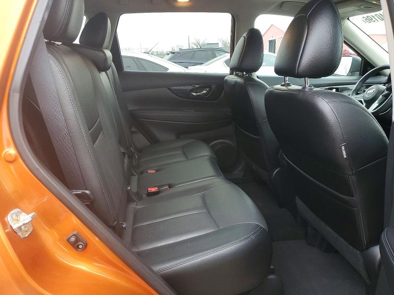47740196 :رقم المزاد ، 5N1AT2MV9HC800122 vin ، 2017 Nissan Rogue مزاد بيع