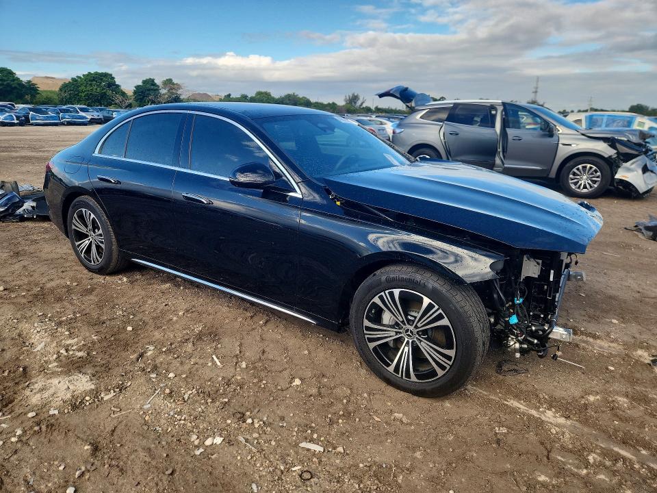 Продажа на аукционе авто 2024 Mercedes-benz E, vin: W1KLF4HB2RA022099, номер лота: 49945476