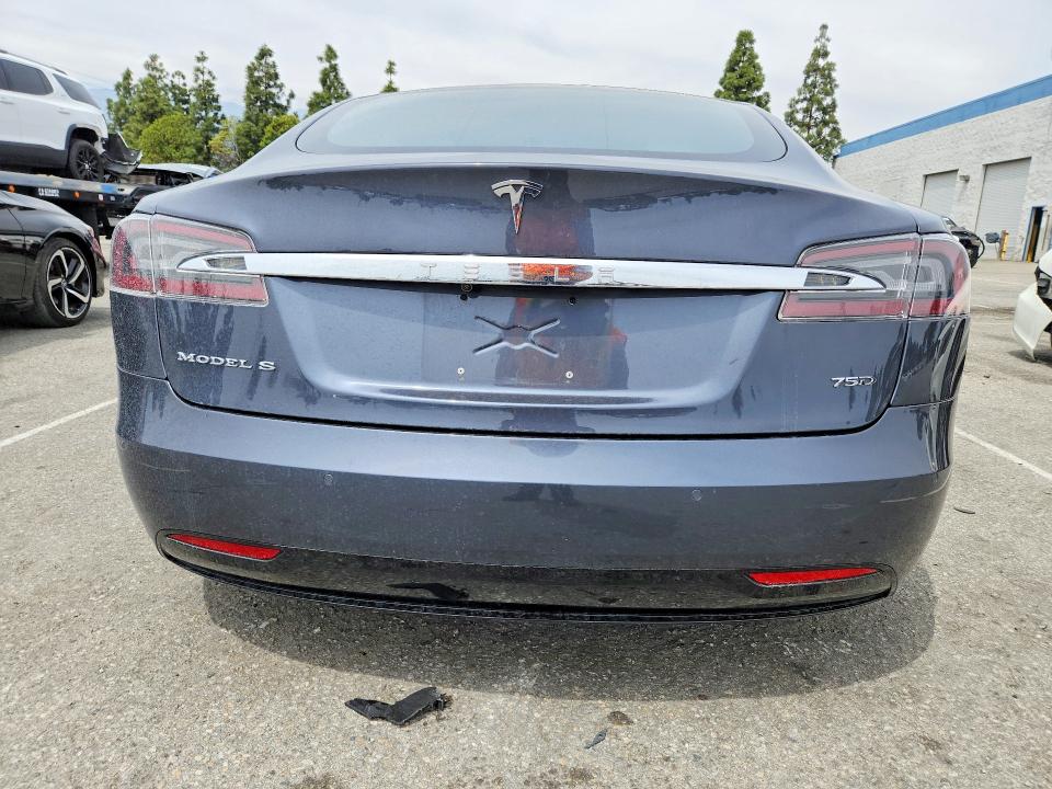 Продаж на аукціоні авто 2018 Tesla Model S, vin: 5YJSA1E21JF262702, номер лоту: 50315696