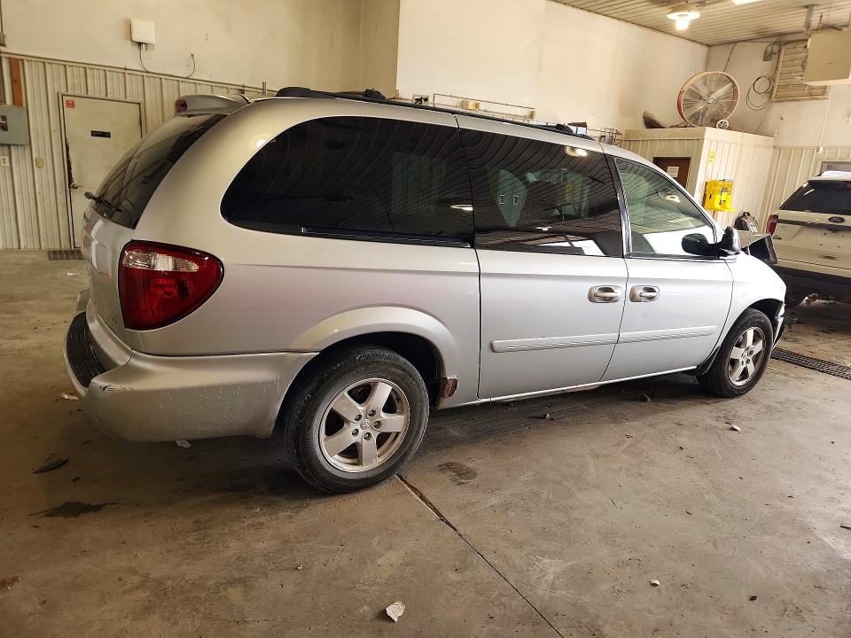 2005 Dodge Grand Caravan მანქანა იყიდება აუქციონზე, vin: 2D4GP44L65R267052, აუქციონის ნომერი: 51179896