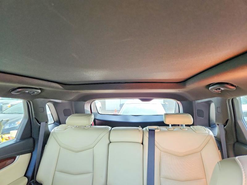 48527396 :رقم المزاد ، 1GYKNERS1JZ108274 vin ، 2018 Cadillac Xt5 مزاد بيع
