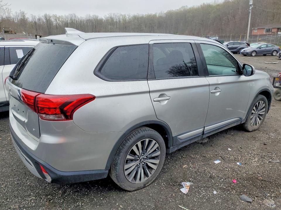 2020 Mitsubishi Outlander მანქანა იყიდება აუქციონზე, vin: JA4AD3A36LZ048597, აუქციონის ნომერი: 48226916