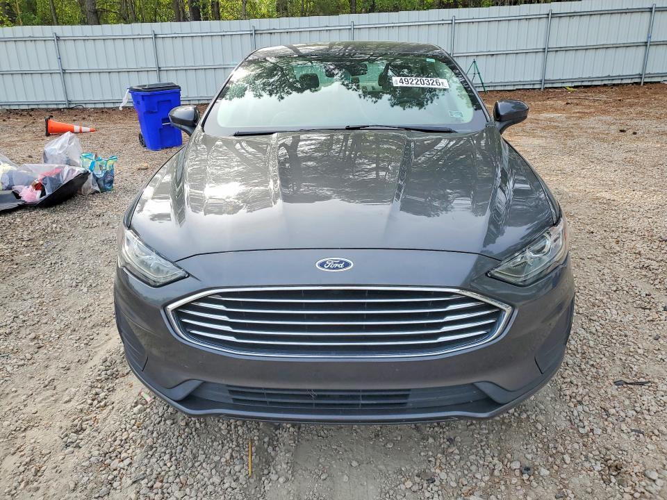 49220326 :رقم المزاد ، 3FA6P0LU8KR184939 vin ، 2019 Ford Fusion مزاد بيع
