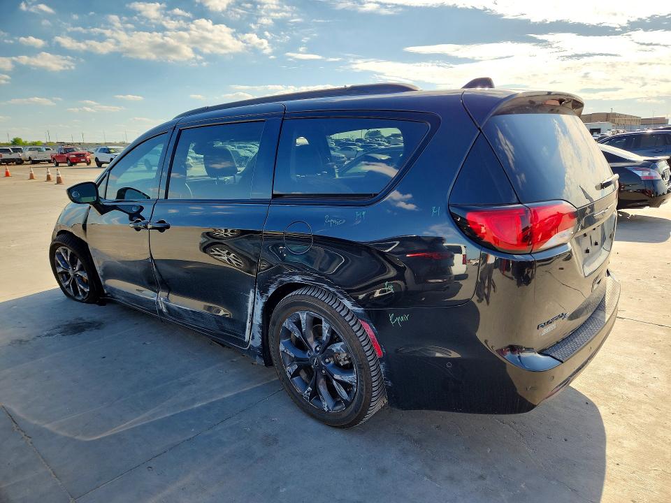 2018 Chrysler Pacifica მანქანა იყიდება აუქციონზე, vin: 2C4RC1GG5JR361870, აუქციონის ნომერი: 49344226