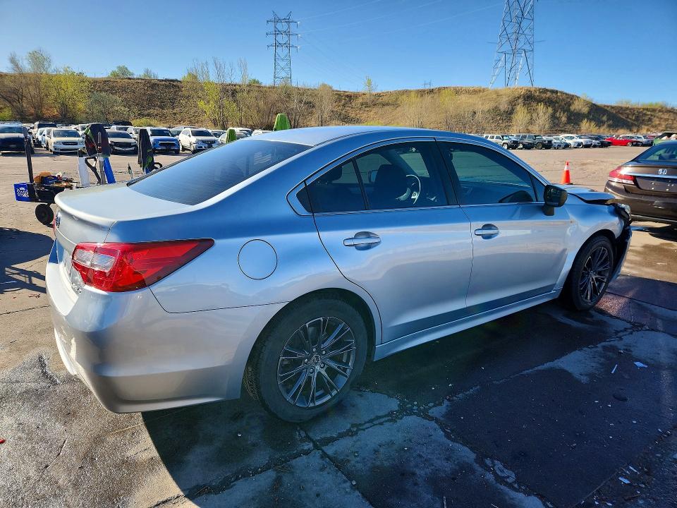 49686426 :رقم المزاد ، 4S3BNBA65F3074255 vin ، 2015 Subaru Legacy مزاد بيع