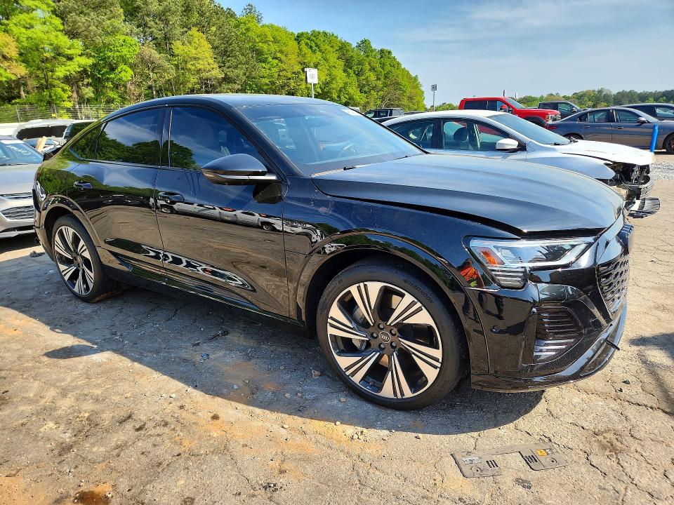 49144106 :رقم المزاد ، WA1DABGEXRB005407 vin ، 2024 Audi Q8 E-tron مزاد بيع