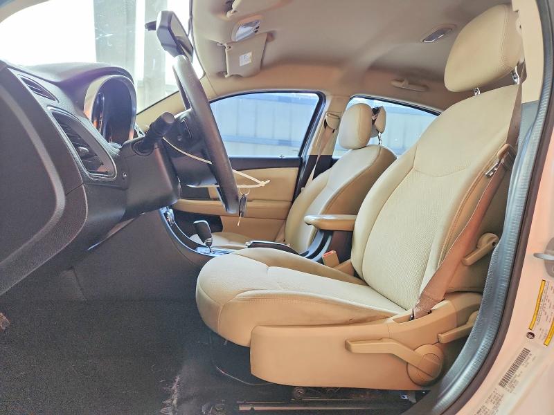 48738606 :رقم المزاد ، 1C3CCBAB6CN298520 vin ، 2012 Chrysler 200 مزاد بيع