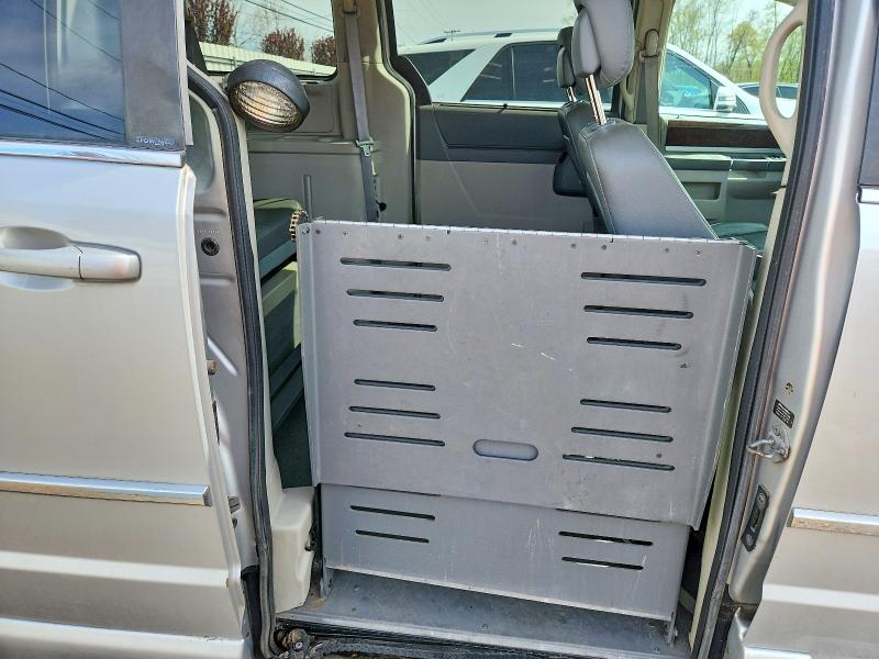 Продаж на аукціоні авто 2010 Chrysler Town & Country, vin: 2A4RR5DX3AR501239, номер лоту: 51059496