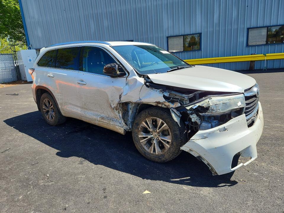 51325766 :رقم المزاد ، 5TDJKRFH5FS097167 vin ، 2015 Toyota Highlander مزاد بيع