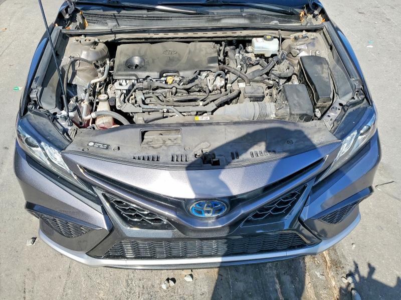 2021 Toyota Camry Hybrid მანქანა იყიდება აუქციონზე, vin: 4T1K31AK3MU565584, აუქციონის ნომერი: 48337856