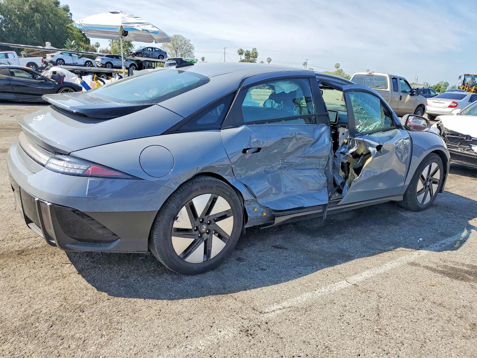 2025 Hyundai Ioniq 6 მანქანა იყიდება აუქციონზე, vin: KMHM24AA8SA116579, აუქციონის ნომერი: 49123576